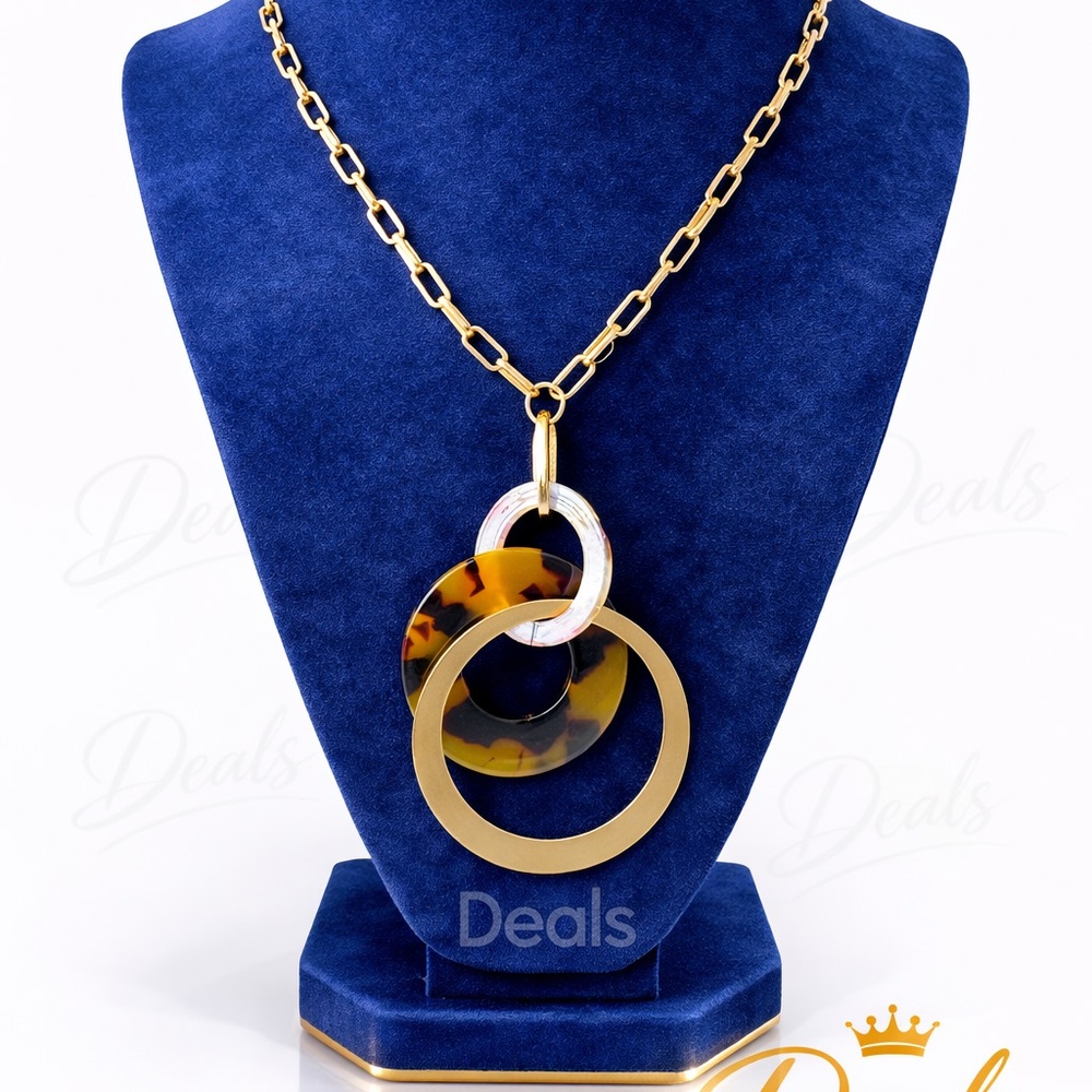 Gold and Tortoise Shell Pendant Necklace - Picture 5 of 5